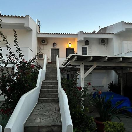 Pounta Beach House Szúnio Kültér fotó